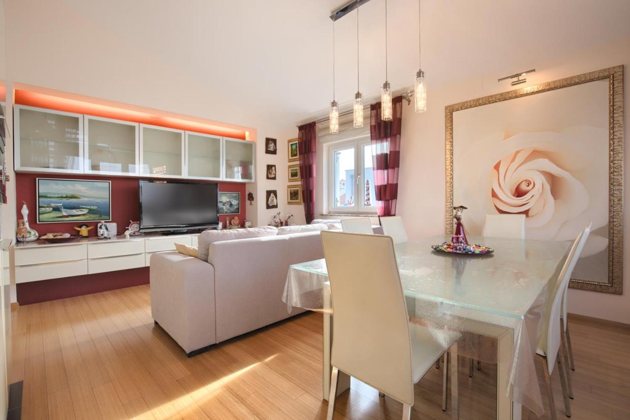 Tomisha Apartamento Pjescana Uvala Exterior foto