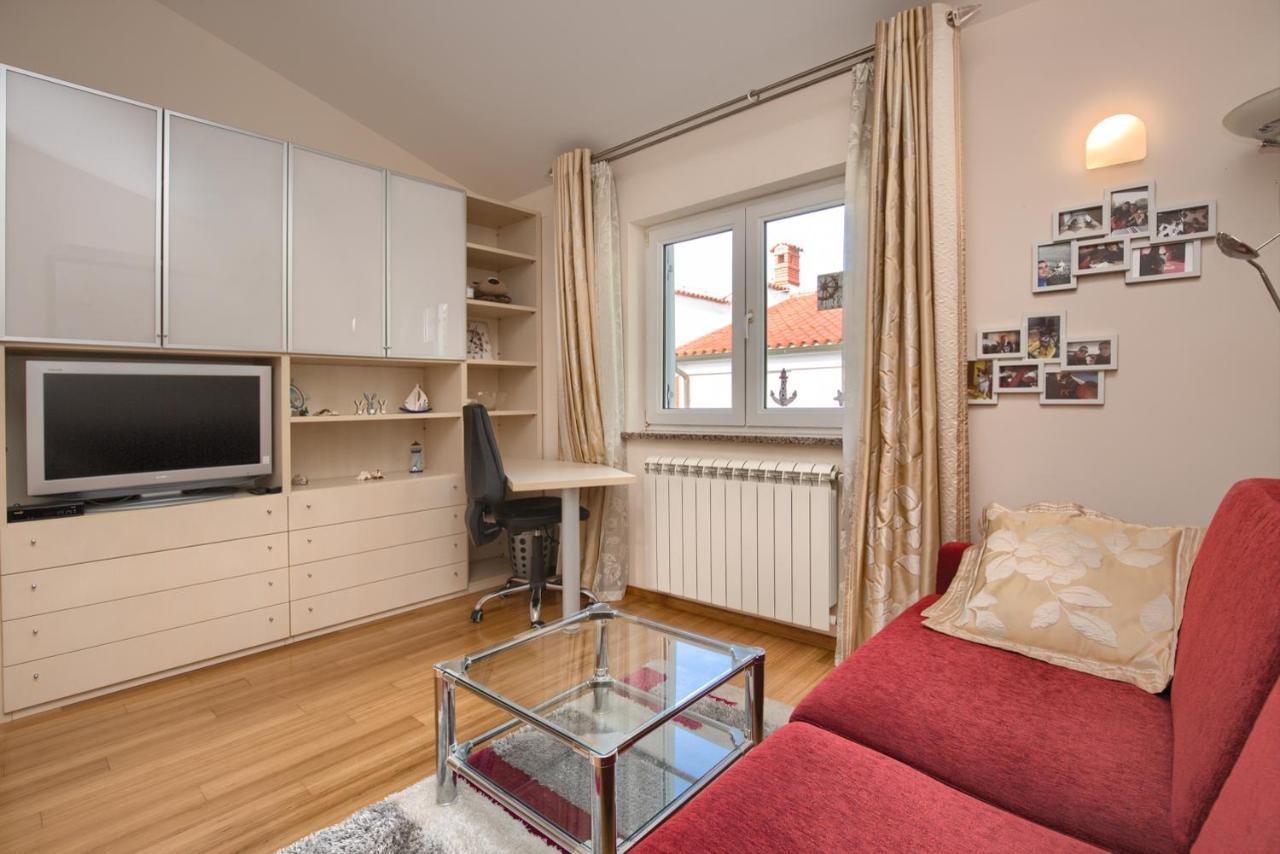 Tomisha Apartamento Pjescana Uvala Exterior foto