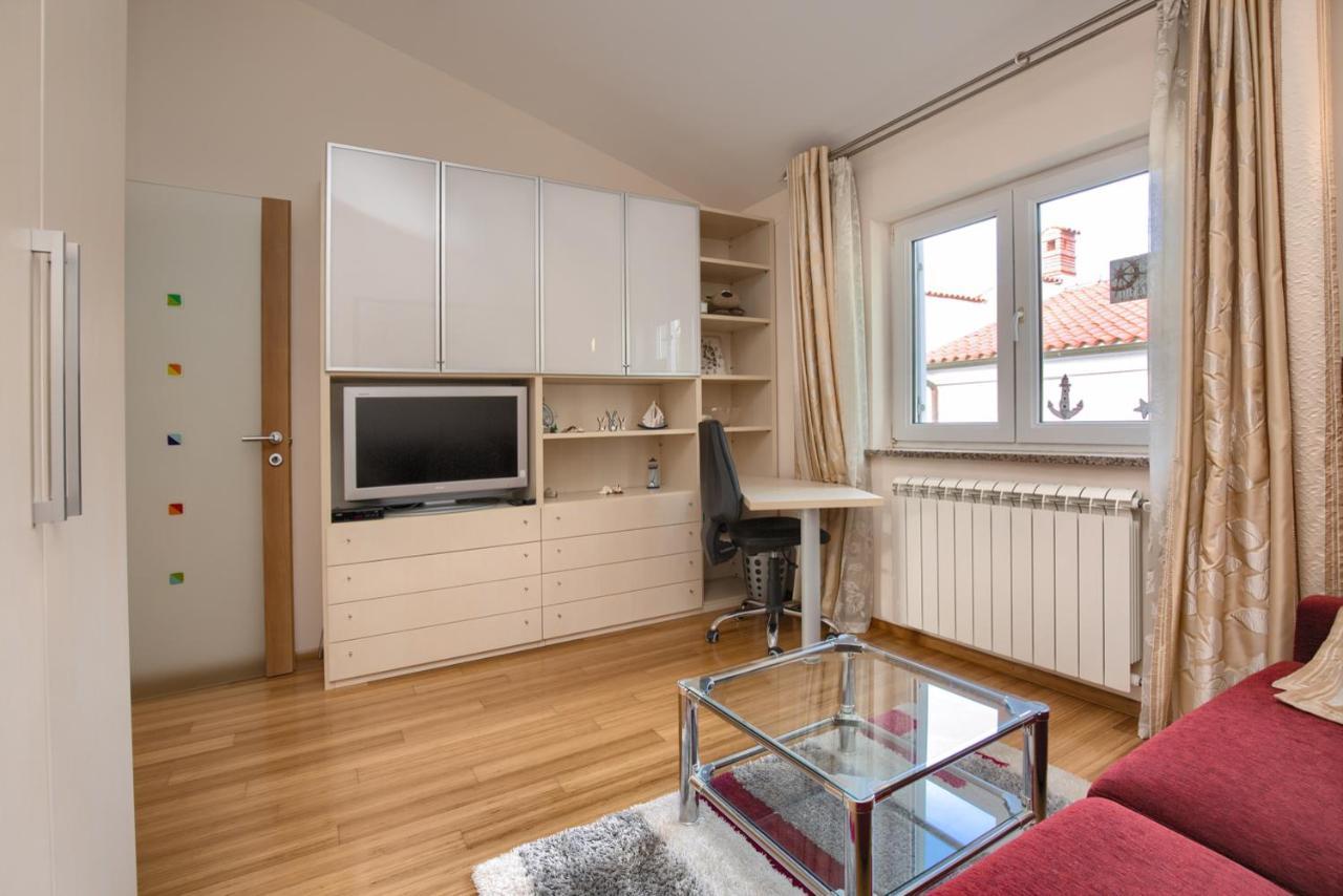 Tomisha Apartamento Pjescana Uvala Exterior foto